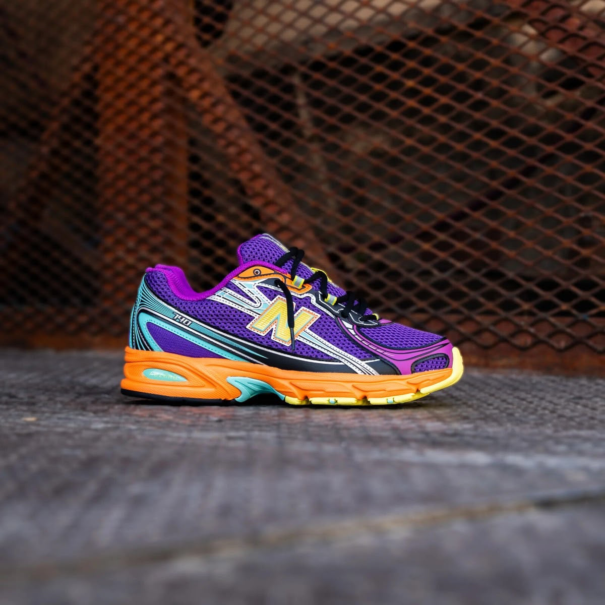 New balance 740