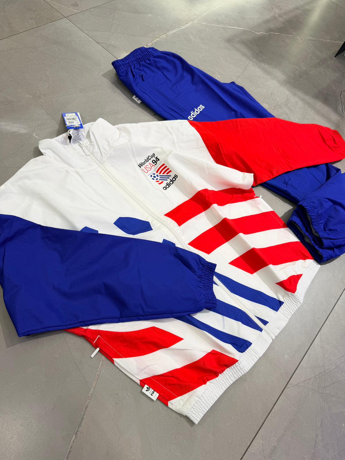 Tuta Adidas x USA 94