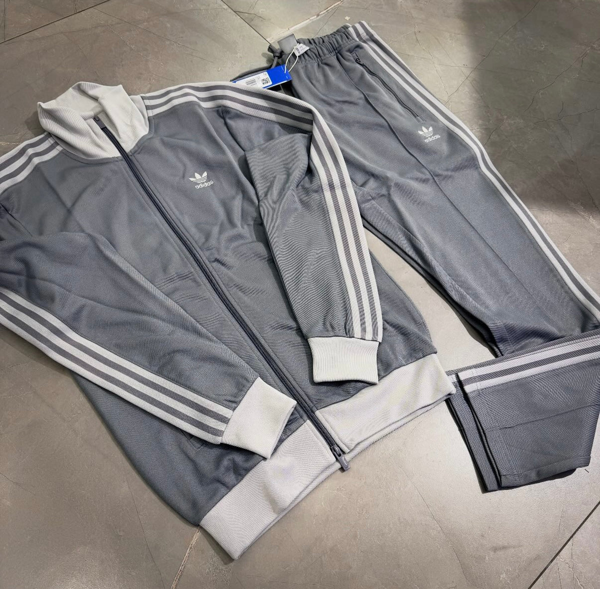 Tuta Adidas prima linea originals