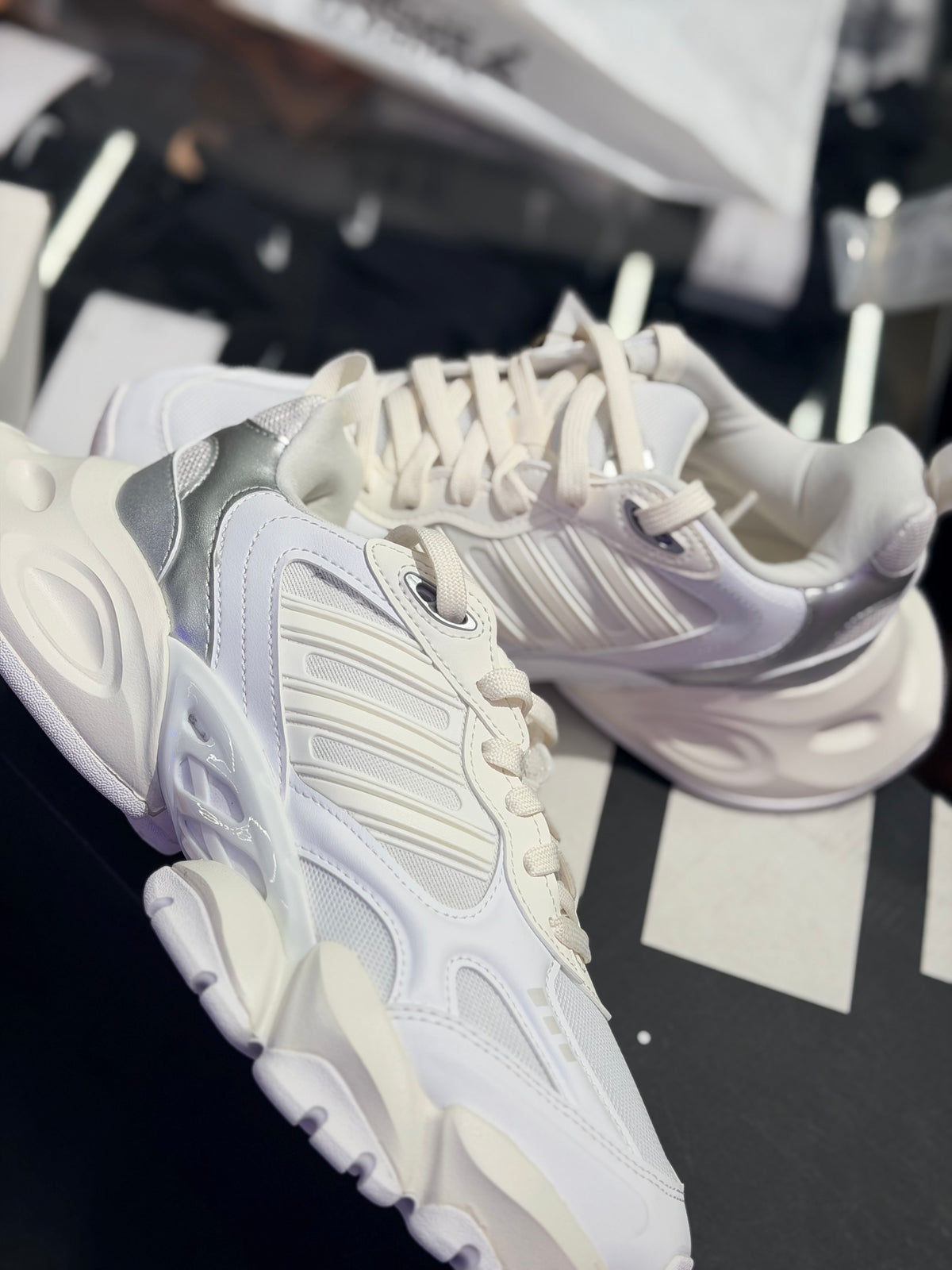 ADIDAS XLG WHITE