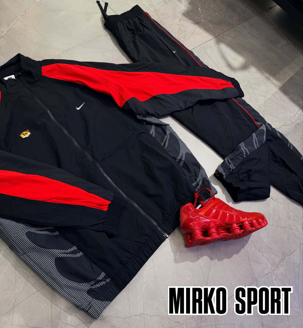 Tuta Nike Tn nera rossa