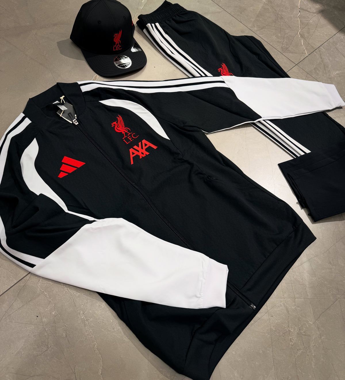 Adidas x Liverpool