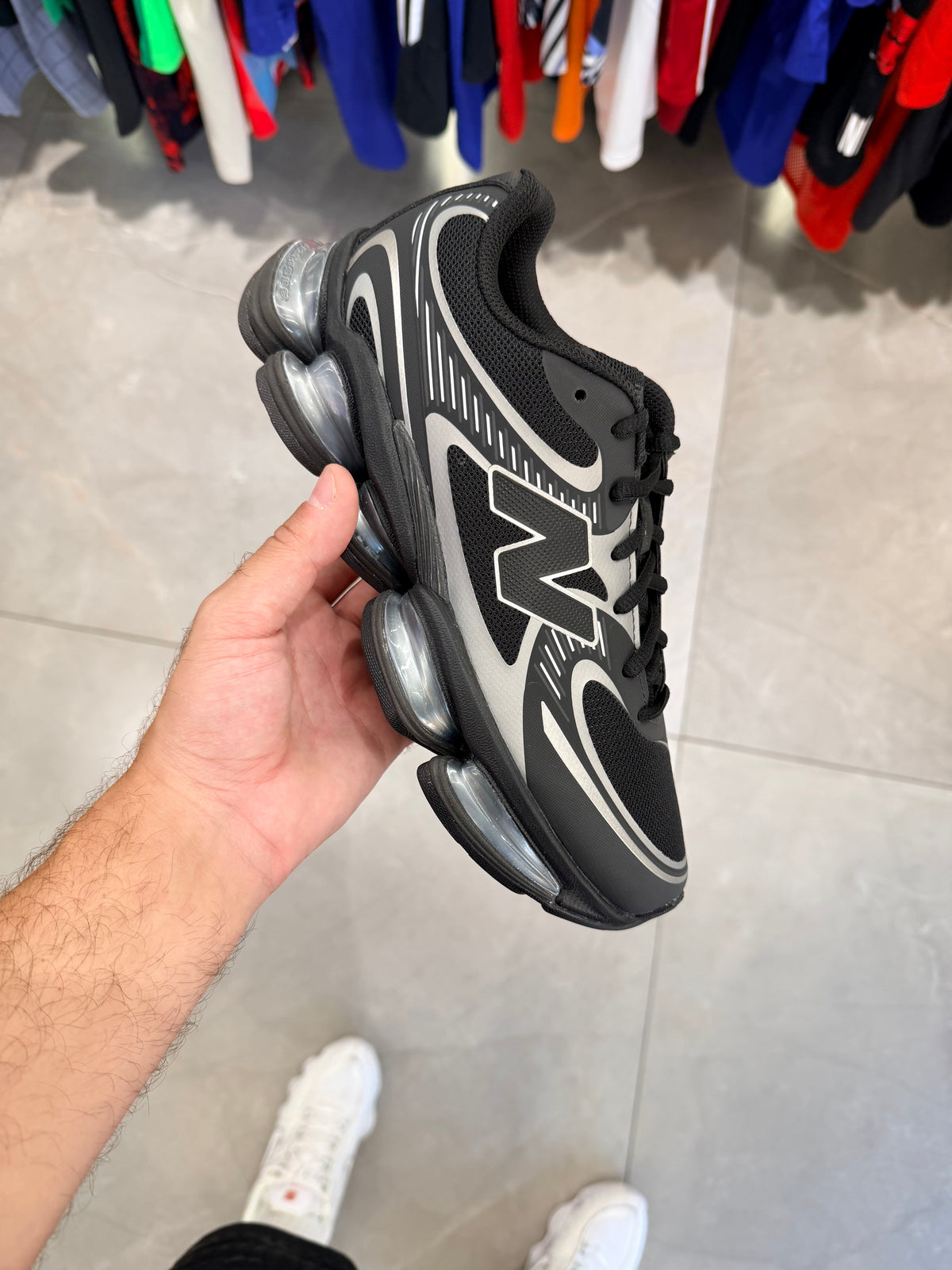 New Balance 2000