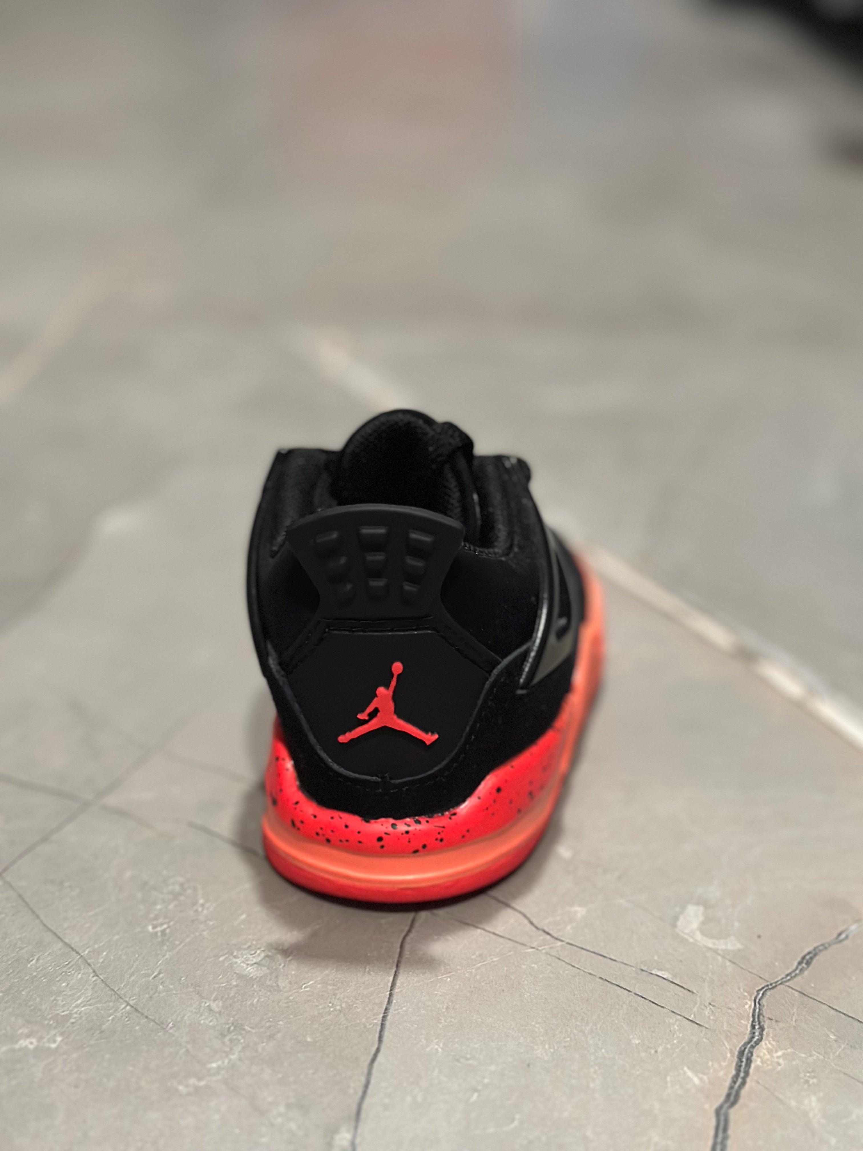 JORDAN 4 RETRO