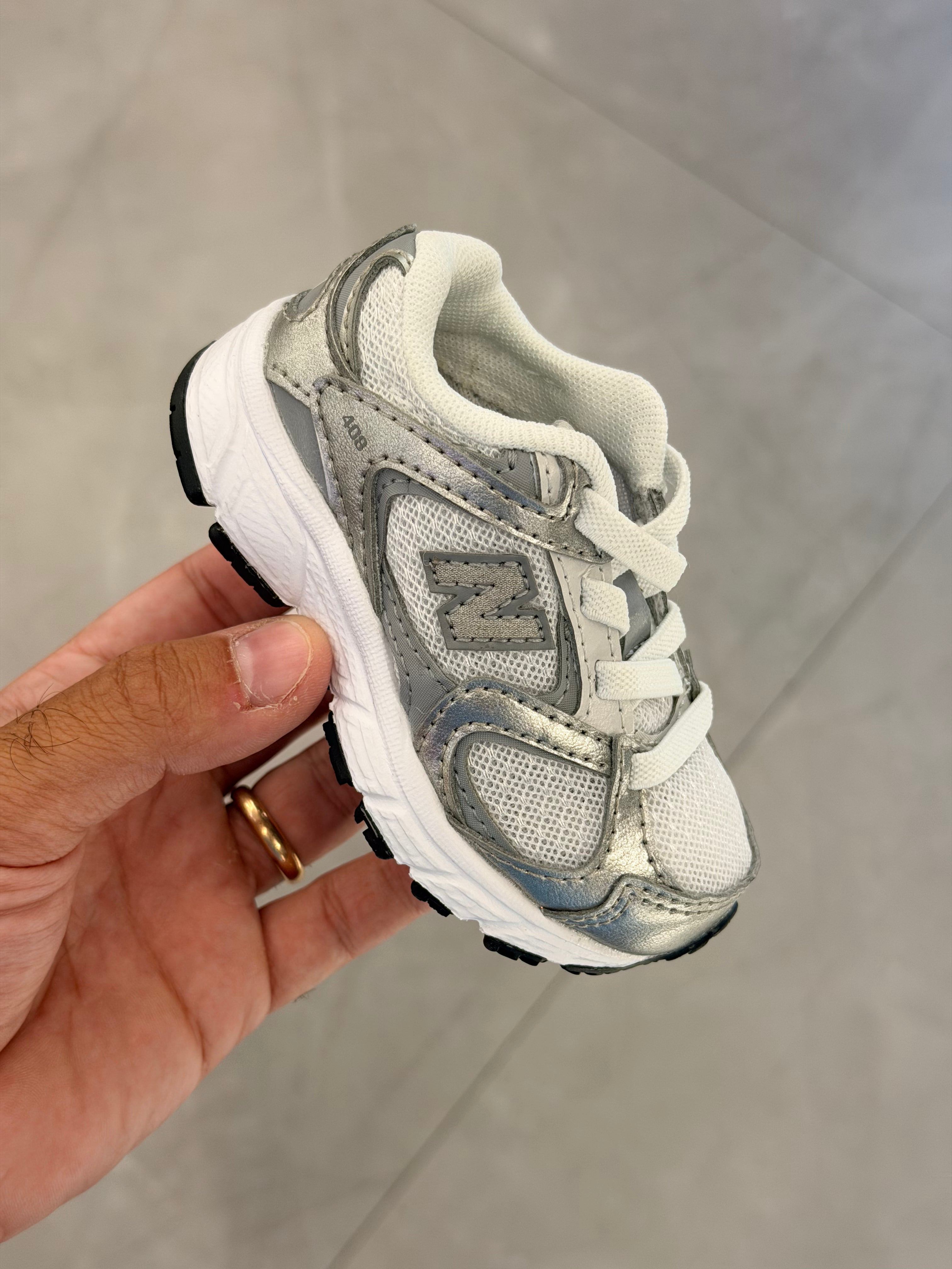 New Balance 408