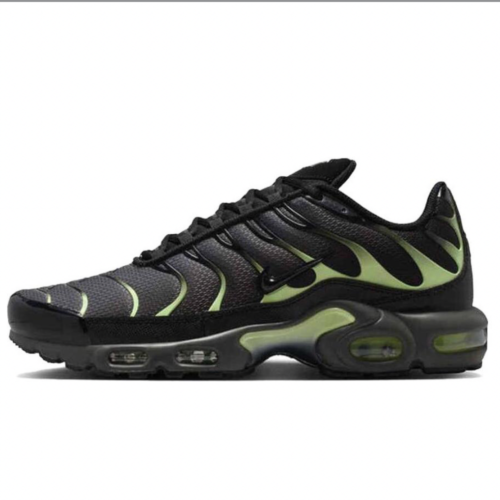 AIR MAX PLUS