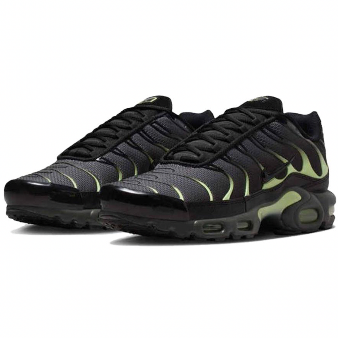 AIR MAX PLUS