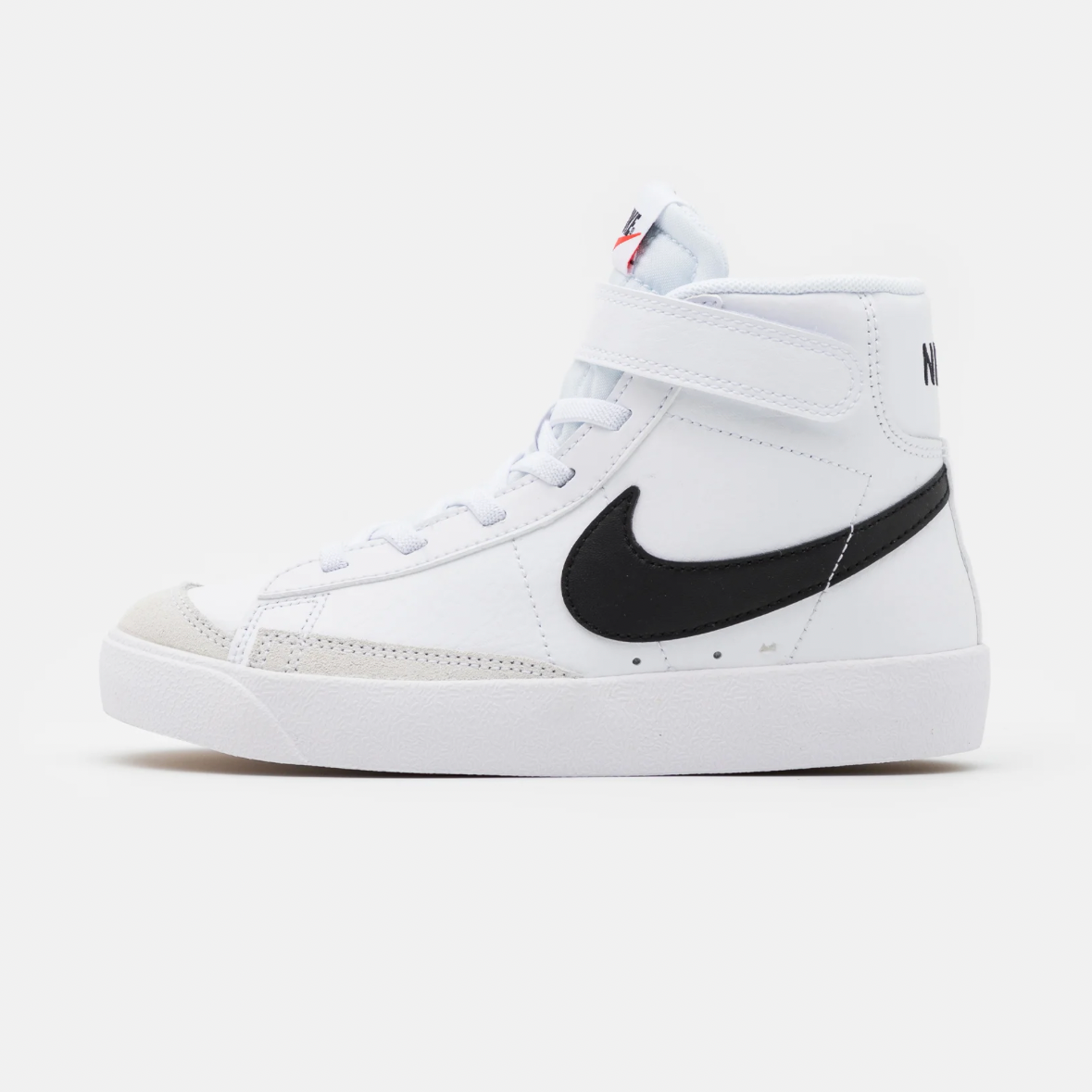 NIKE BLAZER