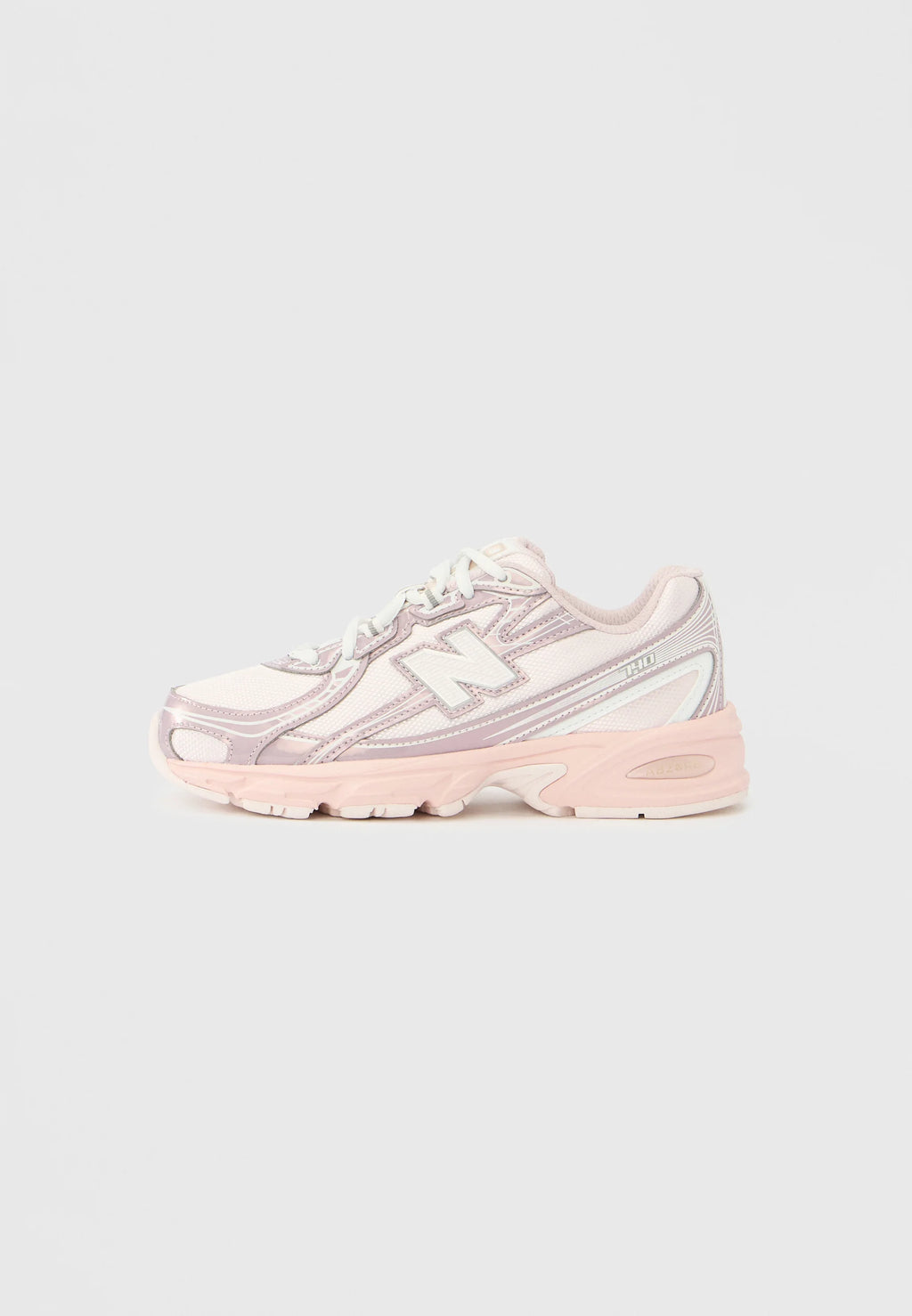 New Balance 740