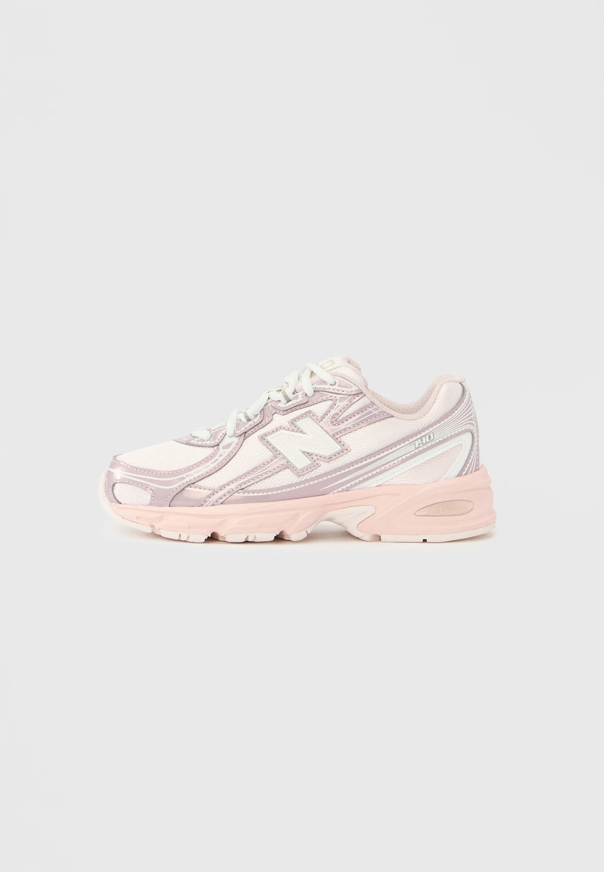 New Balance 740
