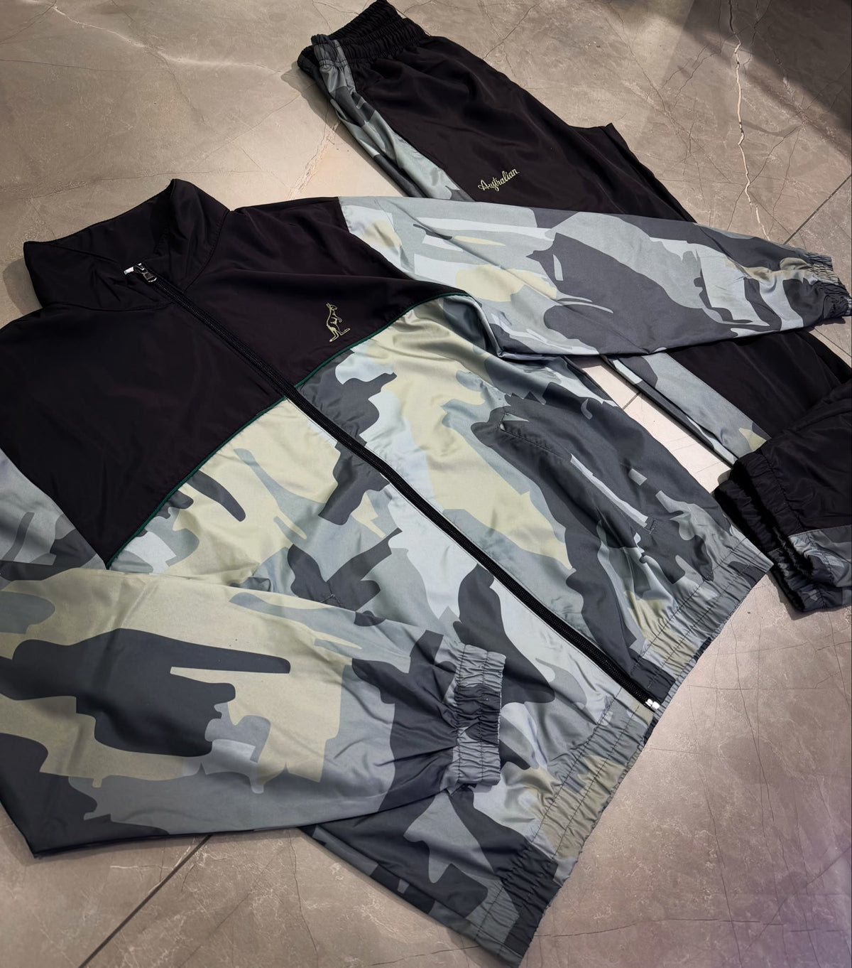 Tuta Australian Camo